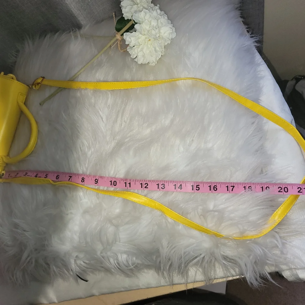 SHEIN Shoulder/ Cross Body Chain Bags Yellow, Hot Pink, and Lilac Bundle - Picture 6 of 8